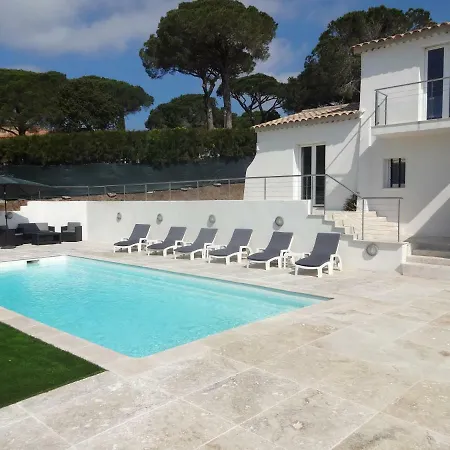 La Menade فيلة *