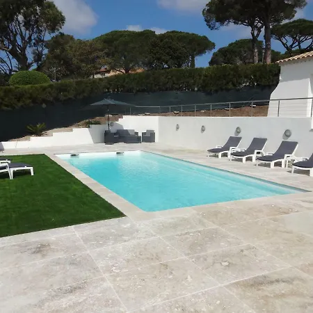 La Menade فيلة *