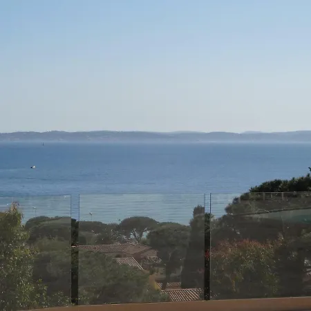 فيلة La Menade لي إيسامبر