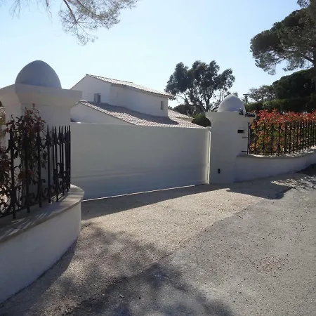 La Menade וילה לס איסאמברה