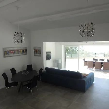 וילה La Menade לס איסאמברה