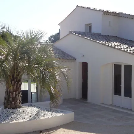 וילה La Menade לס איסאמברה